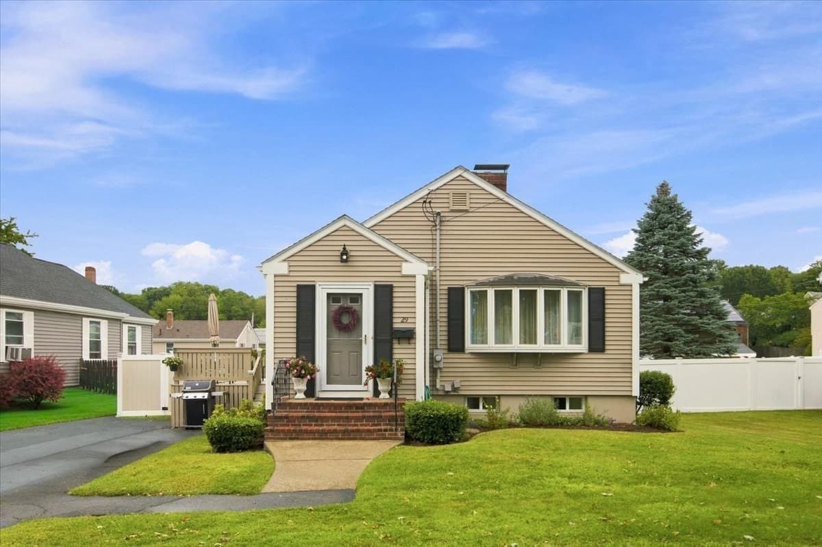 29 Garfield Ave, Beverly MA 01915