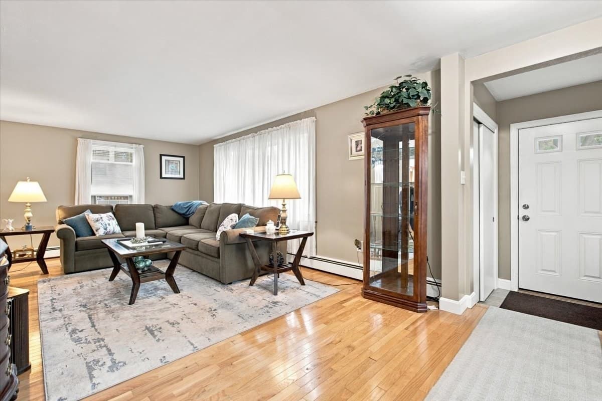 Single Family Residence at 29 Garfield Ave, Beverly MA 01915, Beverly, photo 5 of 35