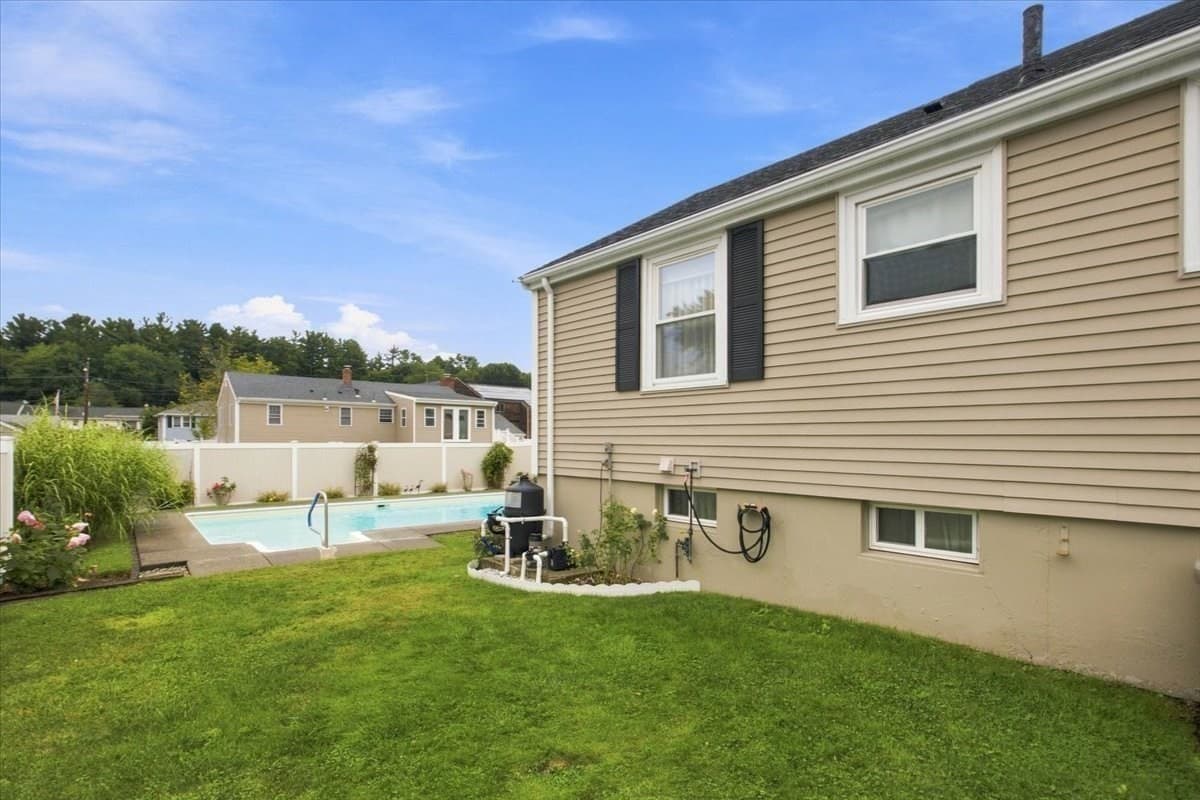 Single Family Residence at 29 Garfield Ave, Beverly MA 01915, Beverly, photo 34 of 35