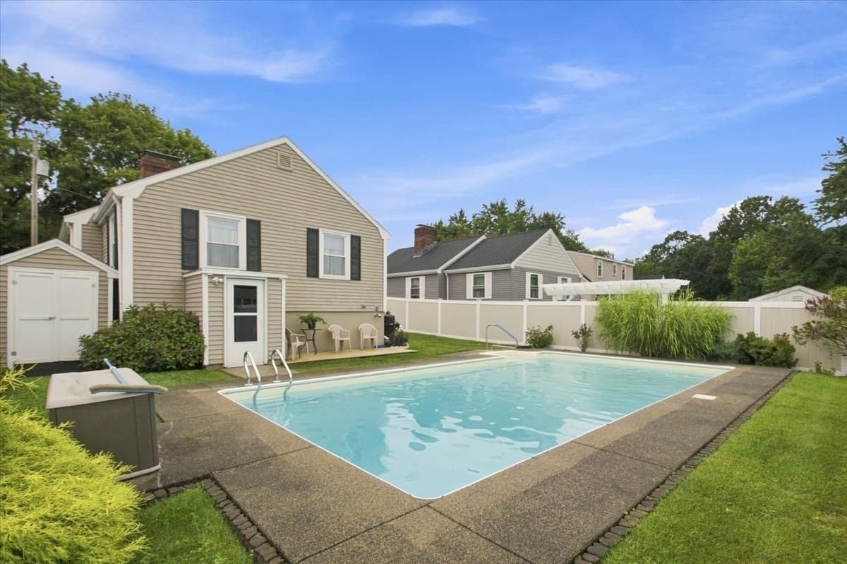Single Family Residence at 29 Garfield Ave, Beverly MA 01915, Beverly, photo 31 of 35