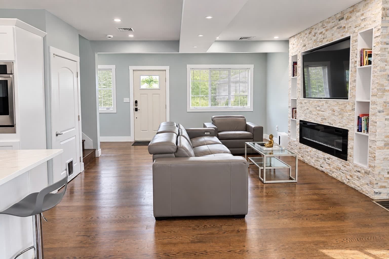 Single Family Residence at 81 Tapley Ave, Revere MA 02151, Revere, photo 5 of 18