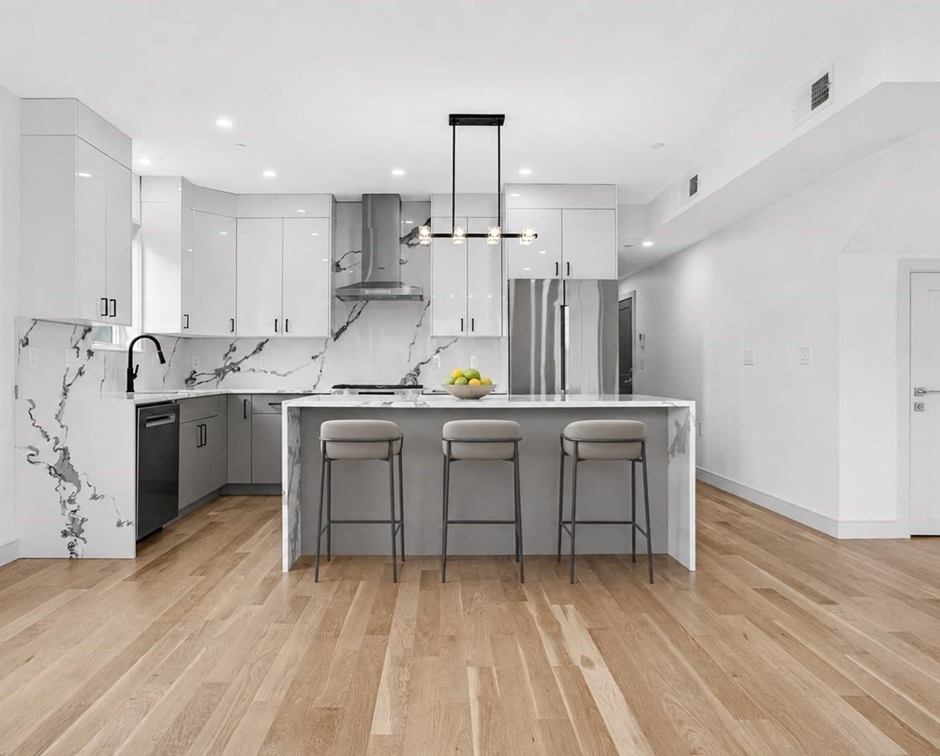 Condominium at 21B Kent Court # B, Somerville MA 02143, Somerville, photo 2 of 36