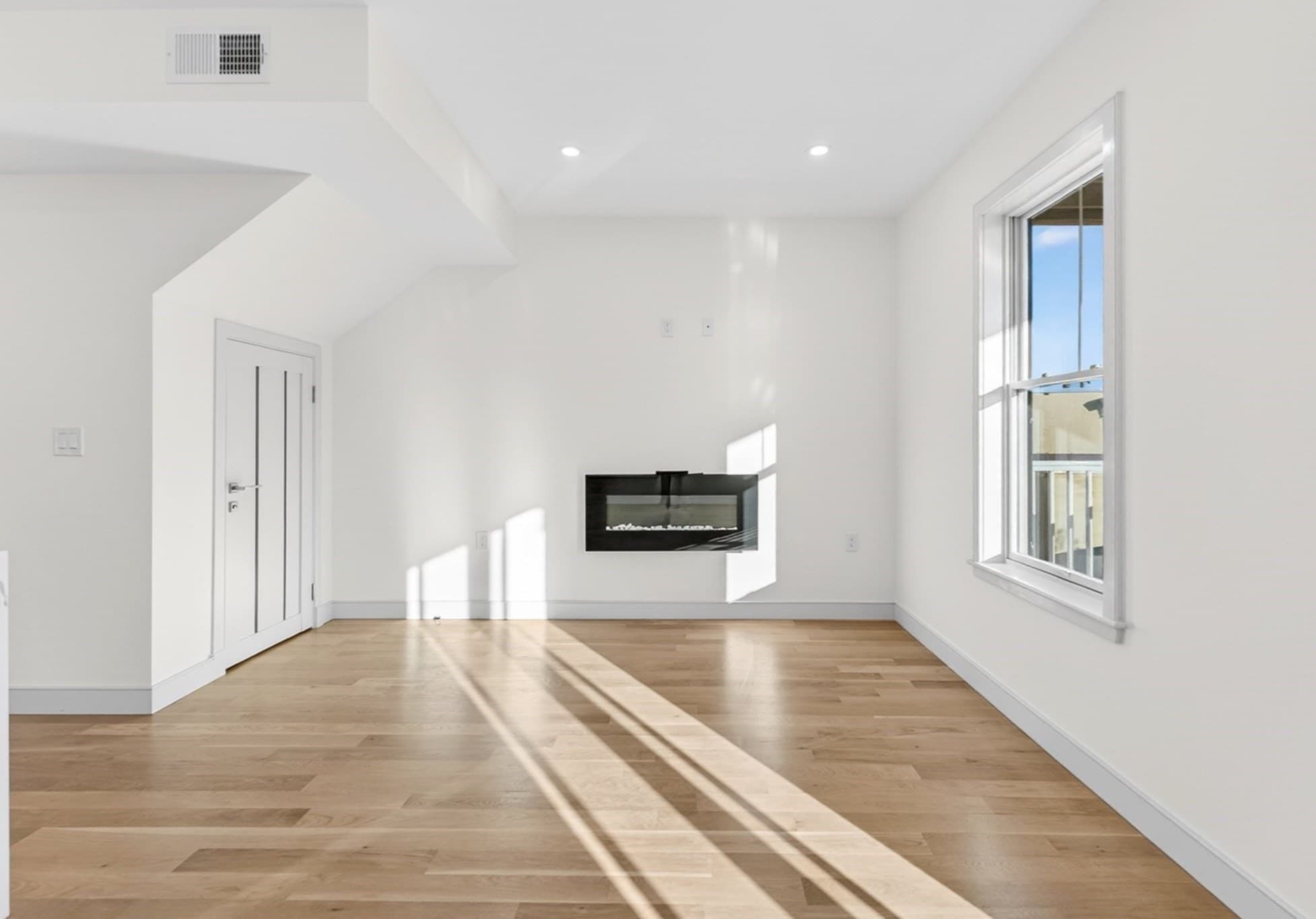 Condominium at 21B Kent Court # B, Somerville MA 02143, Somerville, photo 13 of 36