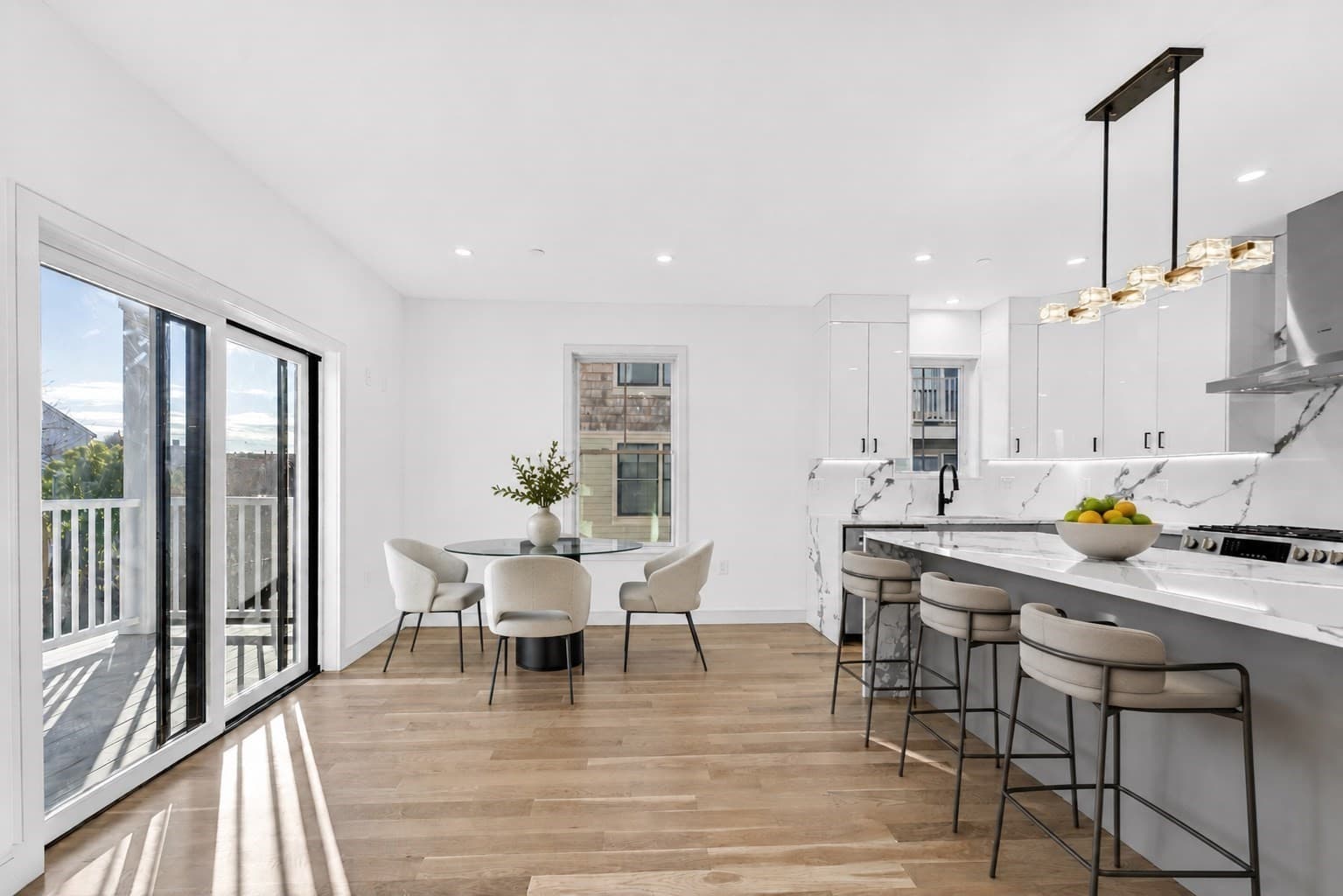 Condominium at 21B Kent Court # B, Somerville MA 02143, Somerville, photo 12 of 36