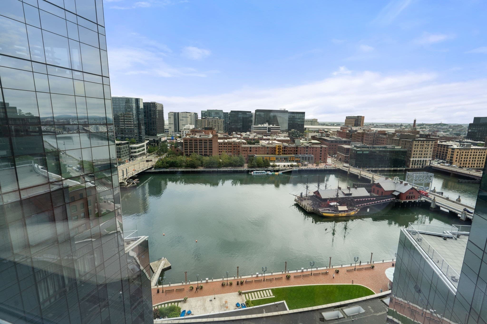 Condominium at 500 Atlantic Ave # 16M, Boston MA 02210, photo 3 of 24