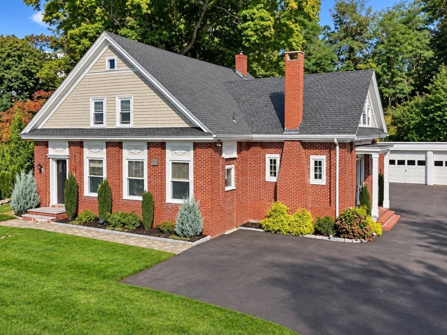 Single Family Residence at 30 Hale St, Beverly MA 01915, Beverly, photo 3 of 42