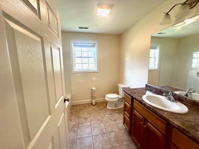Condominium at 6 Ashley Ln # 38, Methuen MA 01844, Methuen, photo 7 of 19