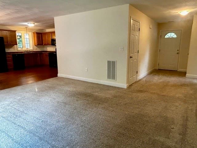 Condominium at 6 Ashley Ln # 38, Methuen MA 01844, Methuen, photo 3 of 19