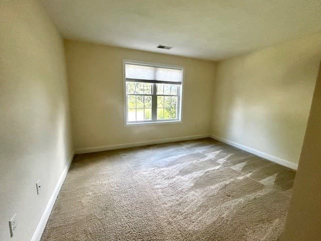 Condominium at 6 Ashley Ln # 38, Methuen MA 01844, Methuen, photo 15 of 19