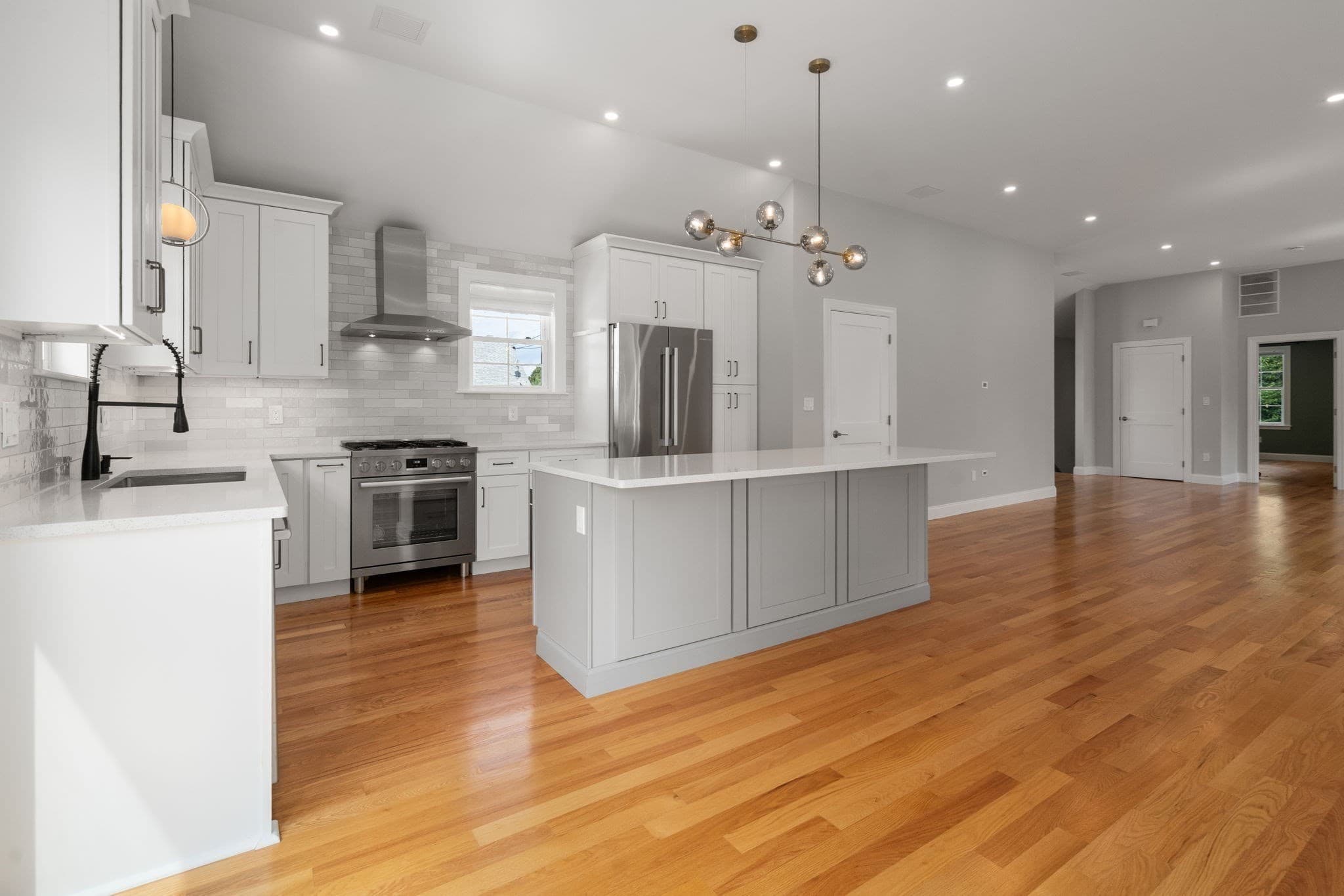 Condominium at 25 Locust St # 2, Winthrop MA 02152, Winthrop, photo 4 of 24