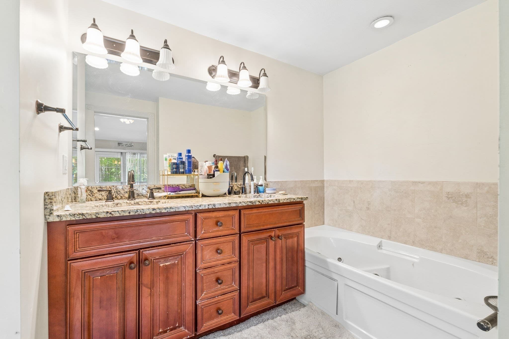 Single Family Residence at 811 Chase Rd, Lunenburg MA 01462, Lunenburg, photo 12 of 23