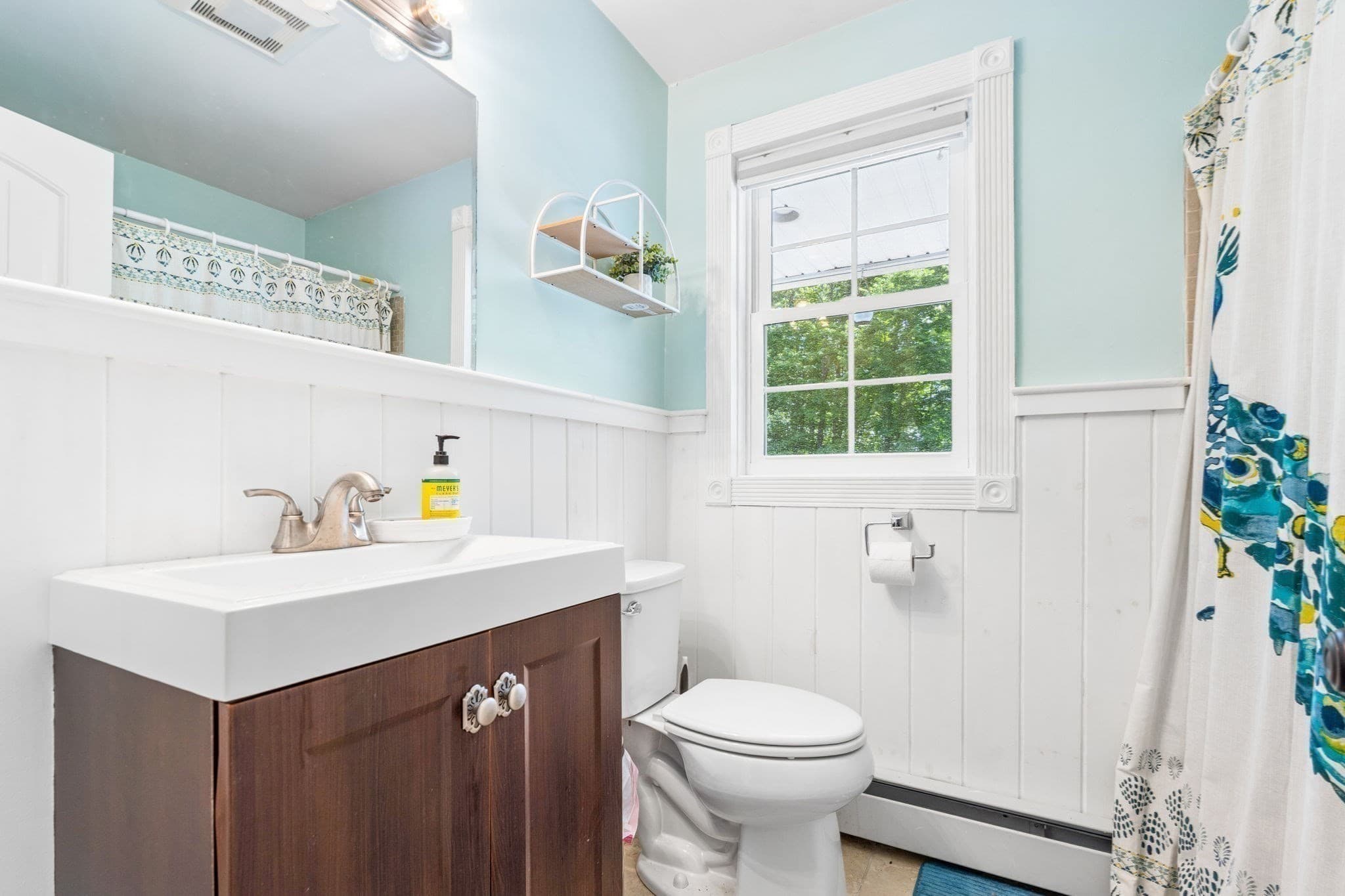 Single Family Residence at 811 Chase Rd, Lunenburg MA 01462, Lunenburg, photo 8 of 23