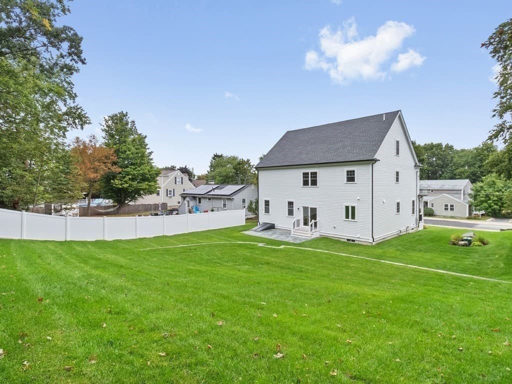 Single Family Residence at 113 Warwick Avenue, Waltham MA 02452, Waltham, photo 31 of 38