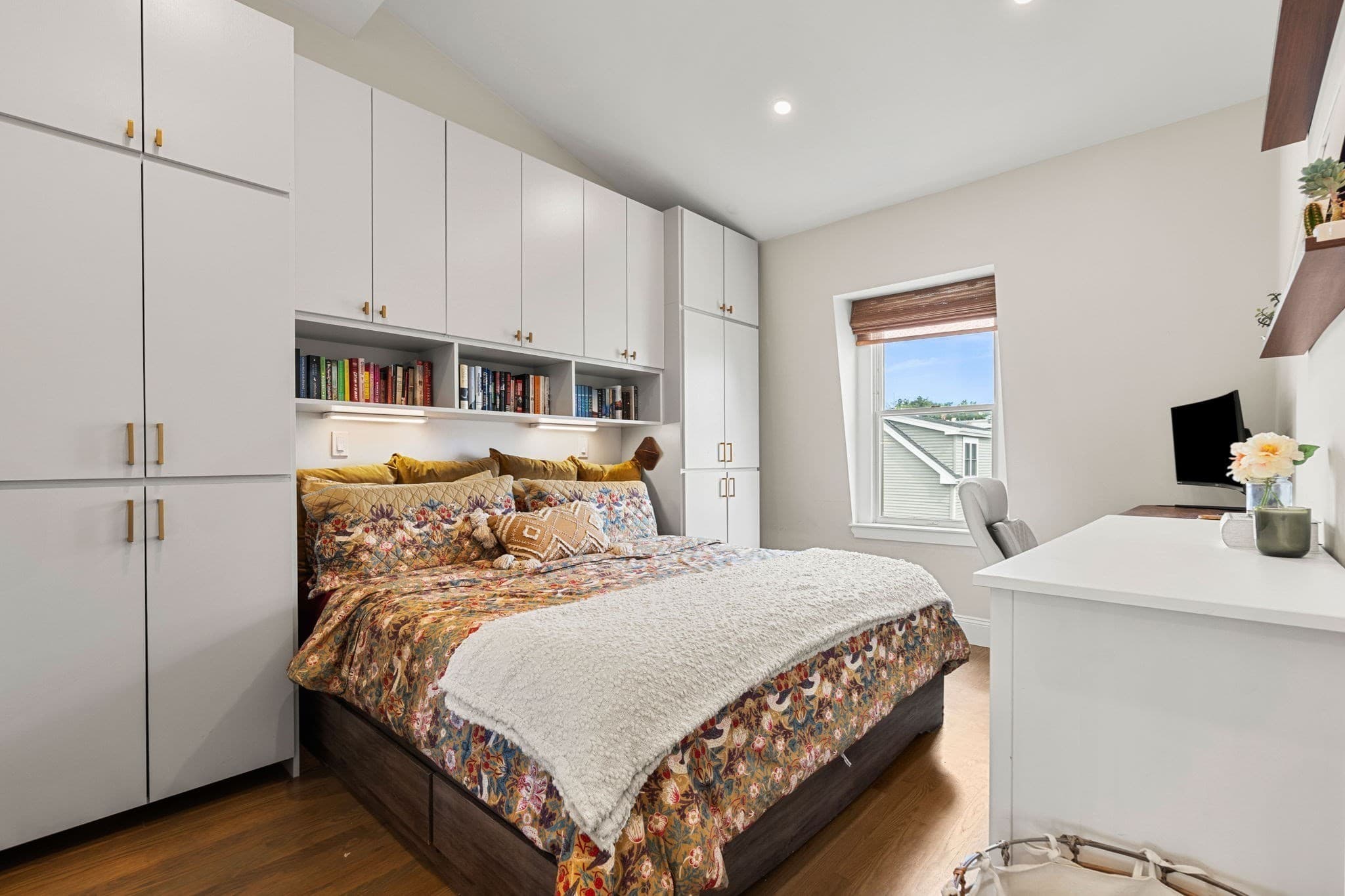 Condominium at 515 E 8th St # 3, Boston MA 02127, Boston, photo 16 of 28