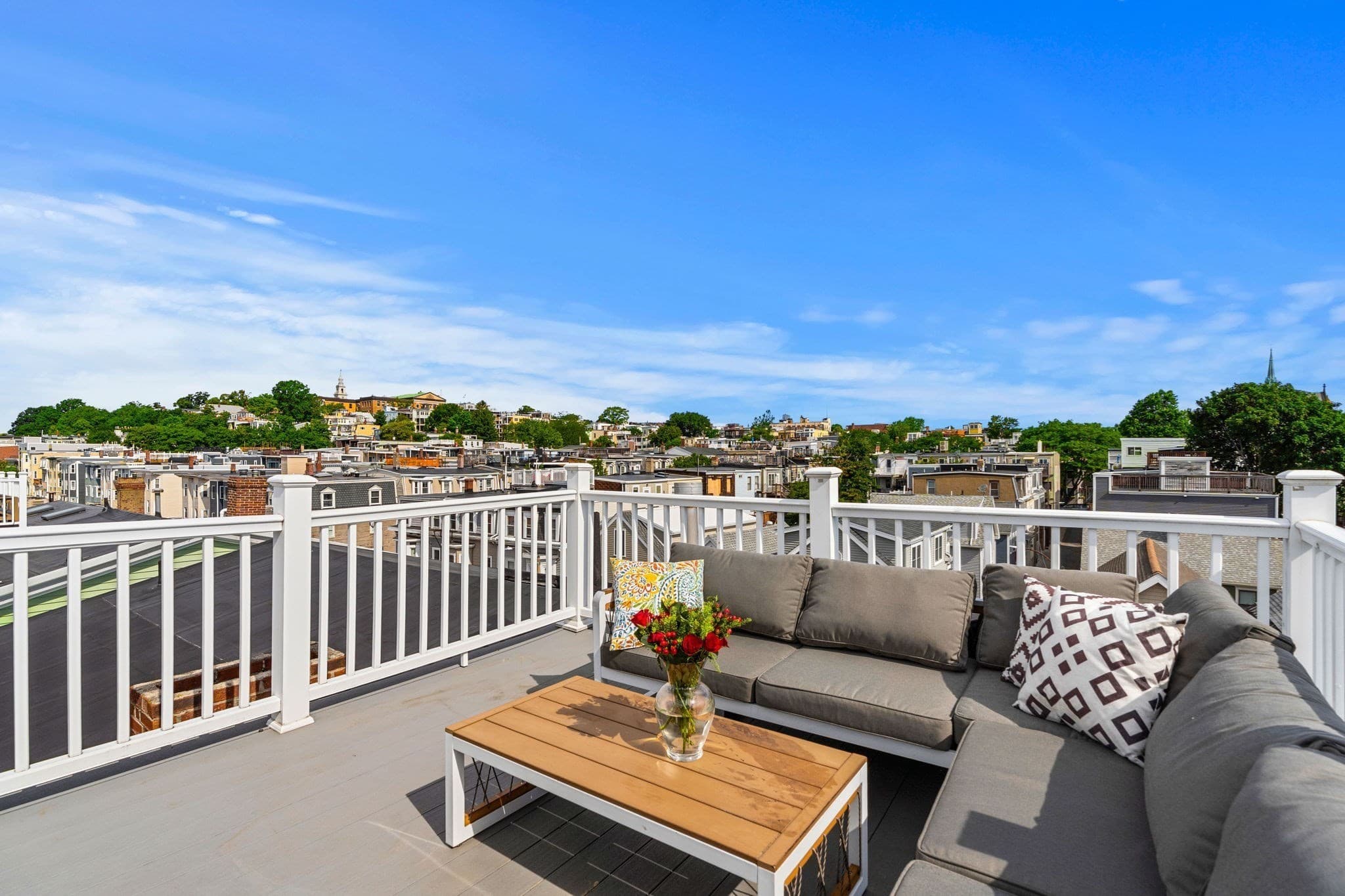 515 E 8th St # 3, Boston MA 02127