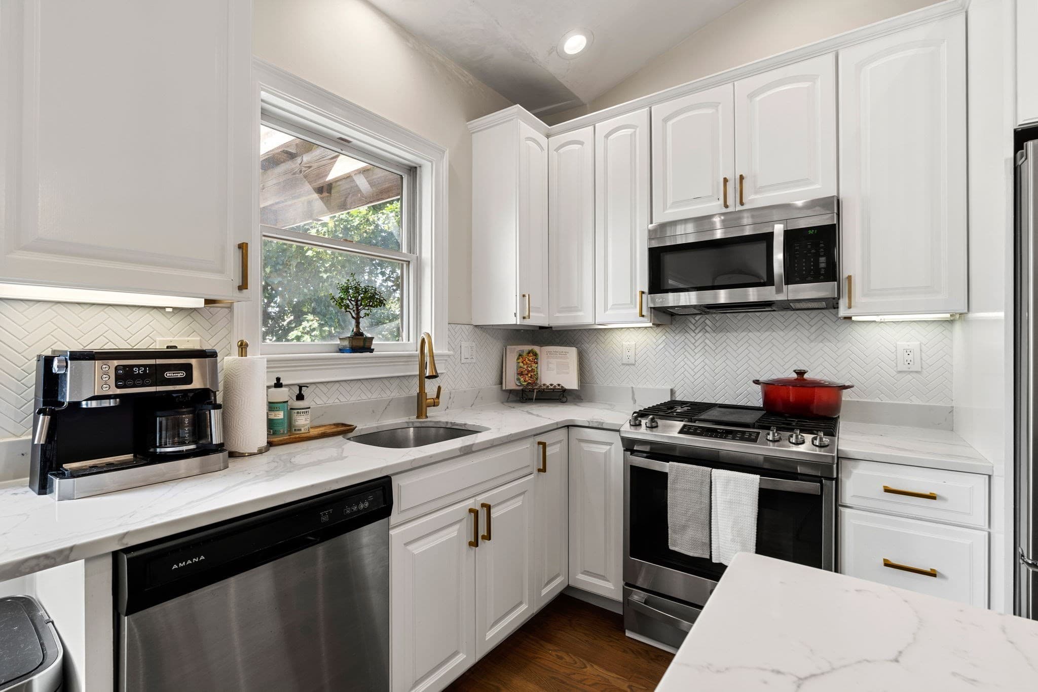 Condominium at 515 E 8th St # 3, Boston MA 02127, Boston, photo 8 of 28