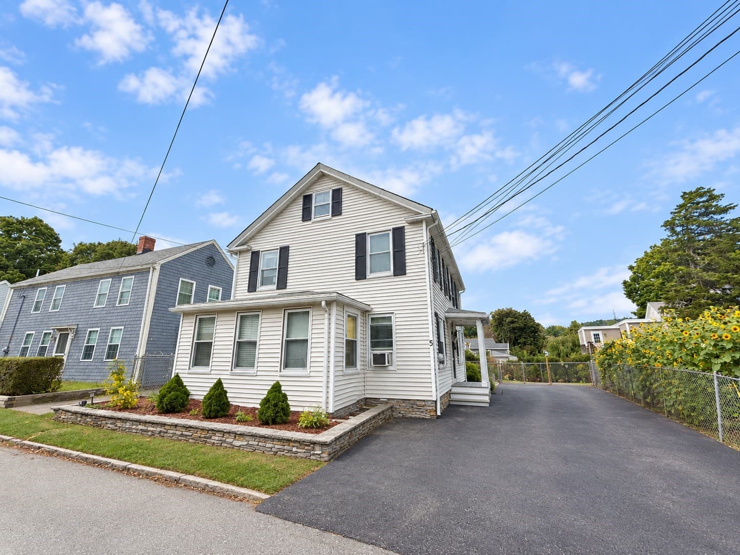 Multi Family at 5 Washington St, Amesbury MA 01913, Amesbury, photo 3 of 25