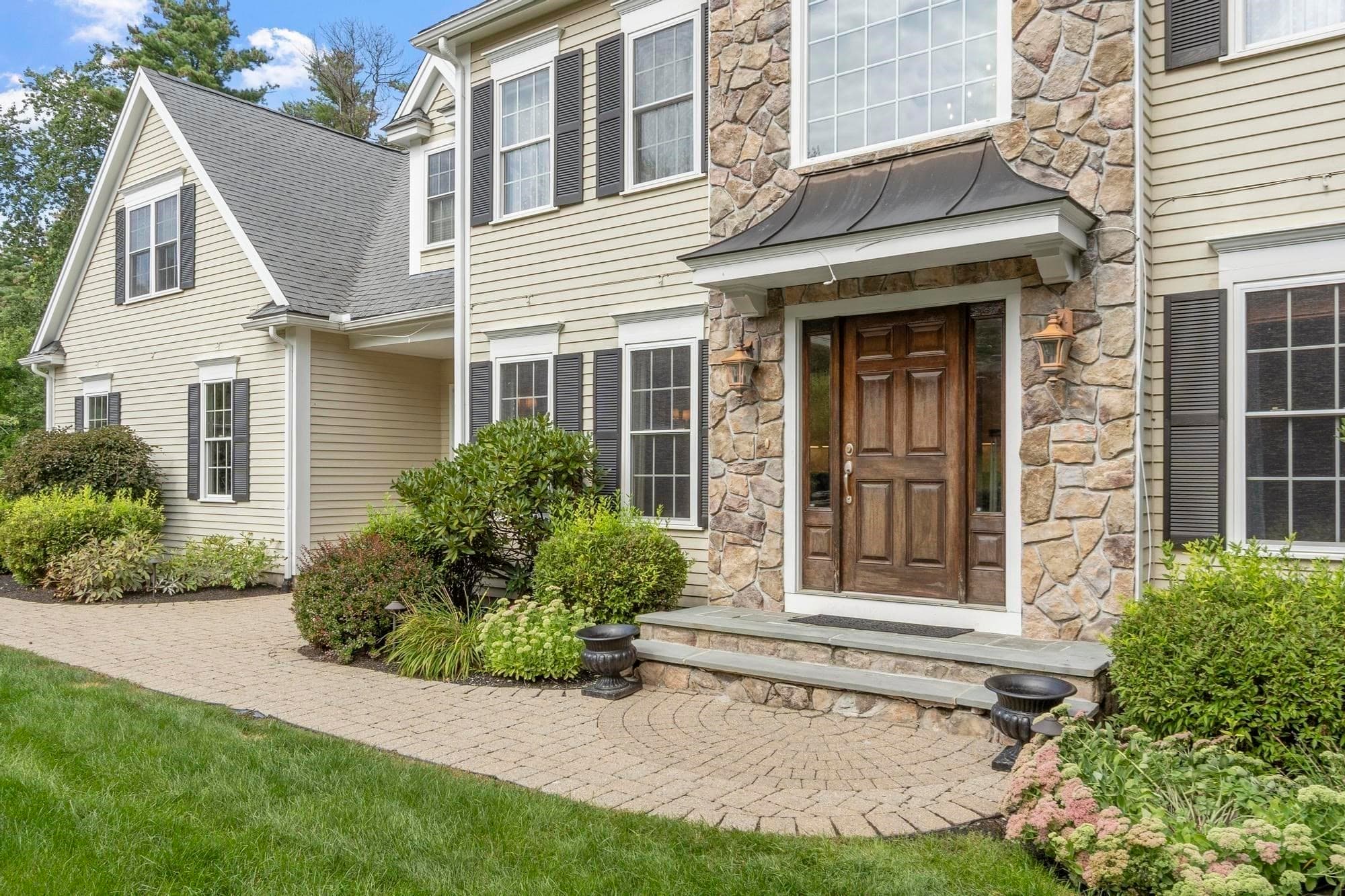 Single Family Residence at 35 Sandy Ridge Road, Sterling MA 01564, Sterling, photo 2 of 40