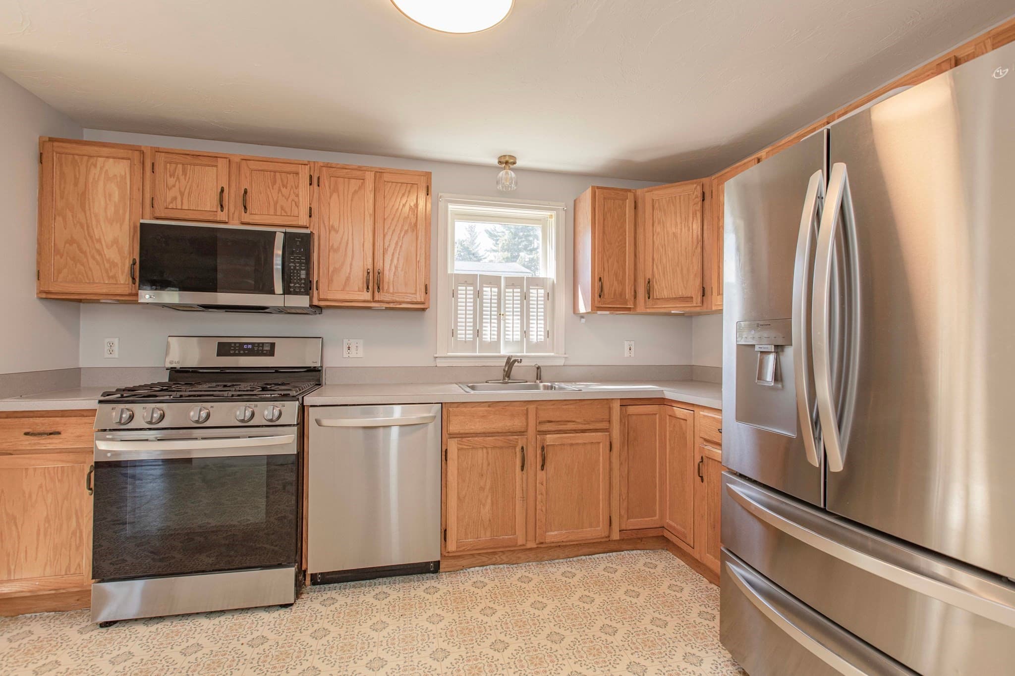 Single Family Residence at 36 Redwood Circle, Pembroke MA 02359, Pembroke, photo 6 of 36