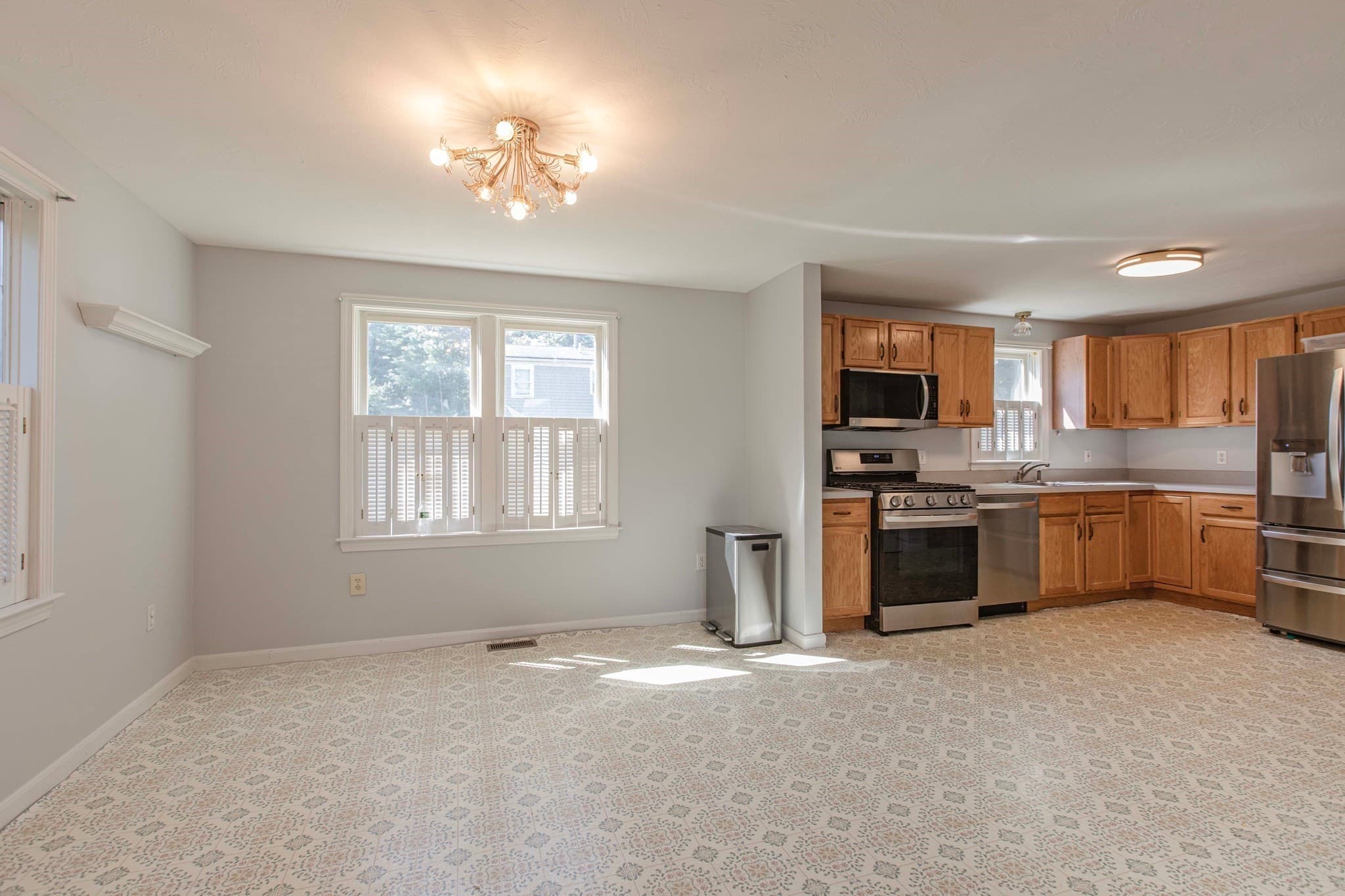 Single Family Residence at 36 Redwood Circle, Pembroke MA 02359, Pembroke, photo 11 of 36