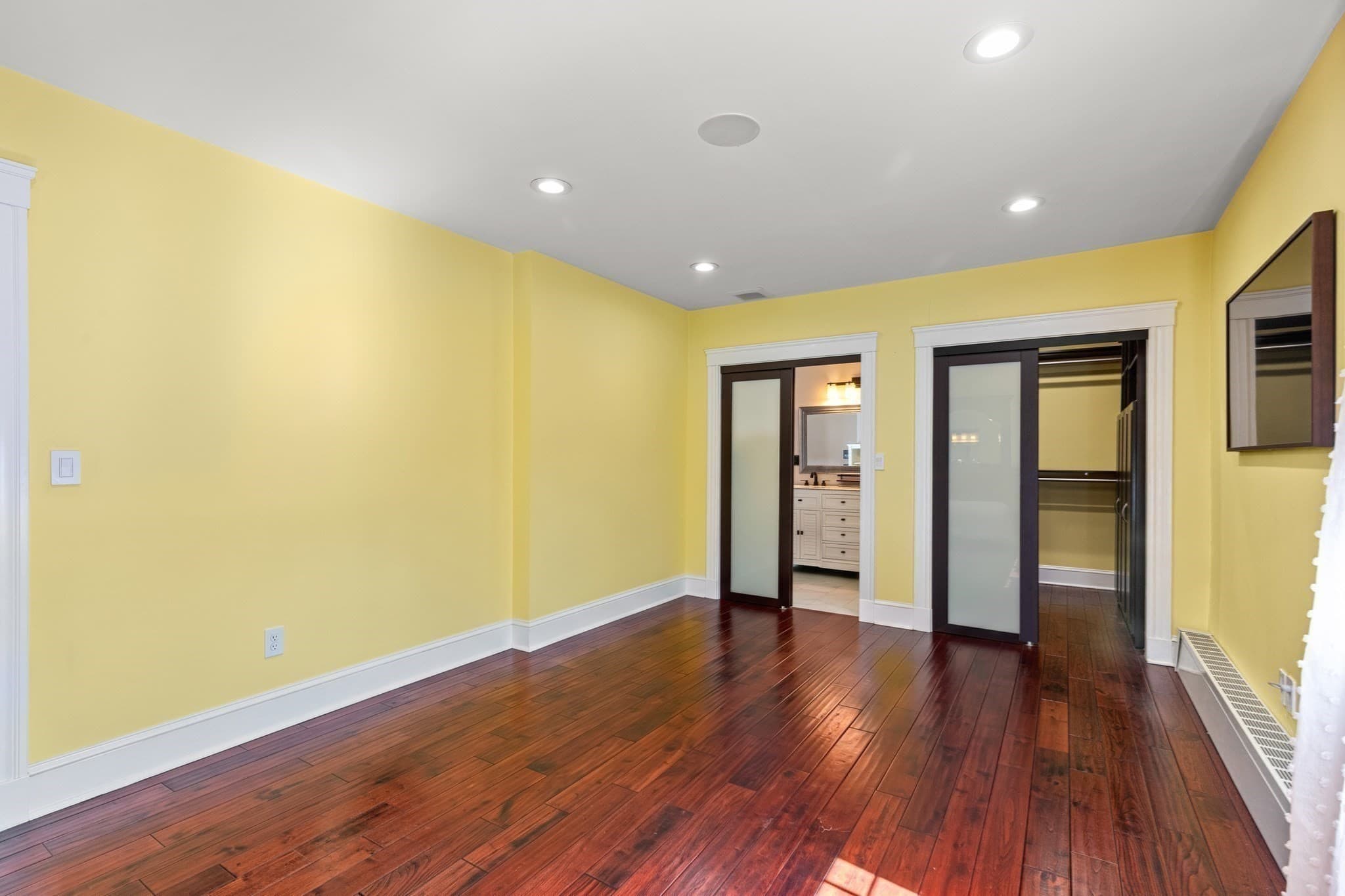 Single Family Residence at 34 Farrington Ave, Dedham MA 02026, photo 12 of 33
