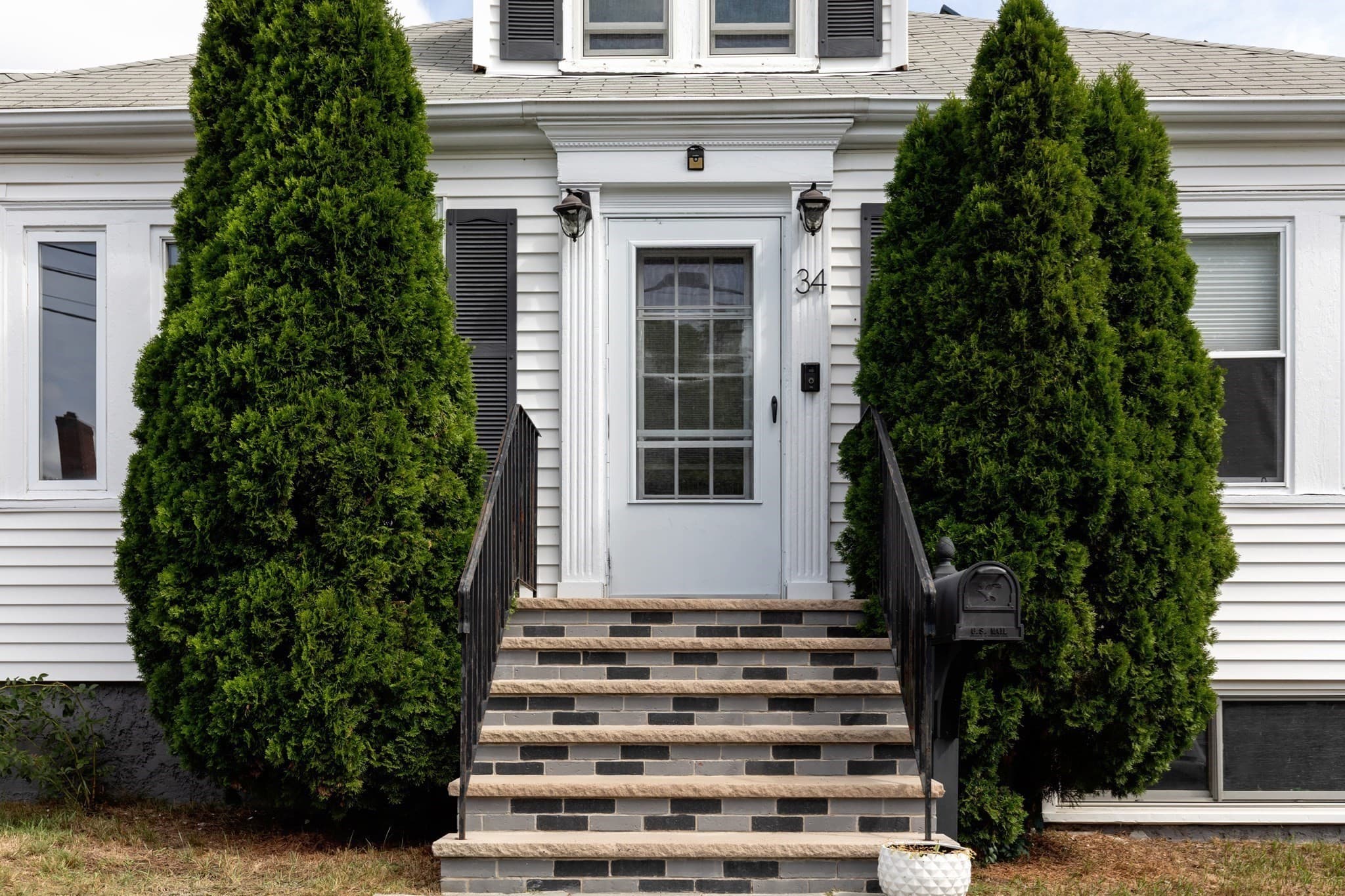 Single Family Residence at 34 Farrington Ave, Dedham MA 02026, photo 4 of 33