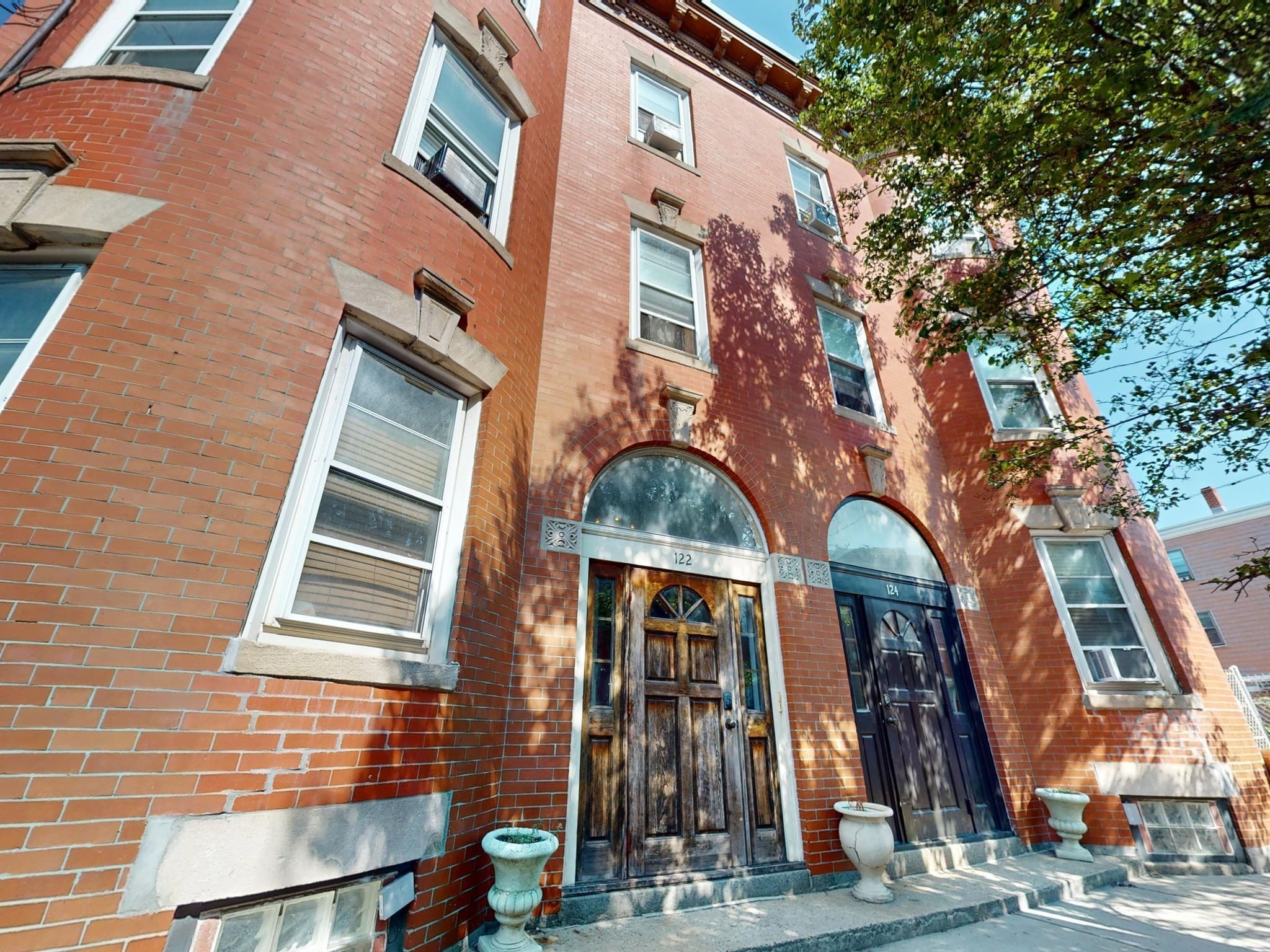 Condominium at 122 Chestnut Street # 2, Chelsea MA 02150, Chelsea, photo 3 of 17