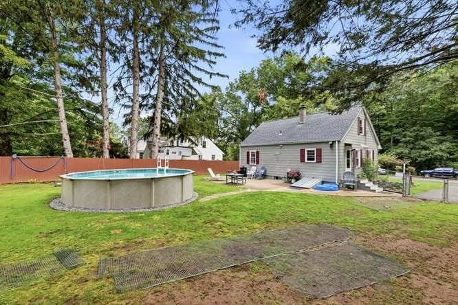 Single Family Residence at 386 Parker St, East Longmeadow MA 01028, East Longmeadow, photo 7 of 36