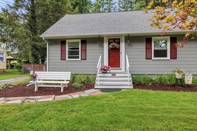 Single Family Residence at 386 Parker St, East Longmeadow MA 01028, East Longmeadow, photo 3 of 36