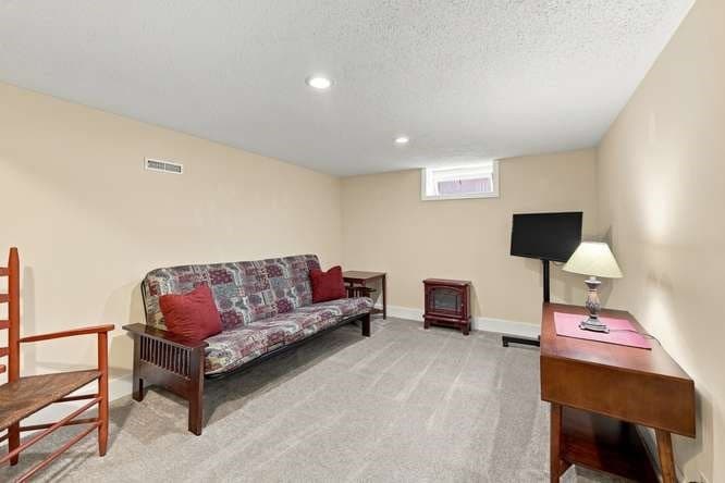 Single Family Residence at 386 Parker St, East Longmeadow MA 01028, East Longmeadow, photo 31 of 36