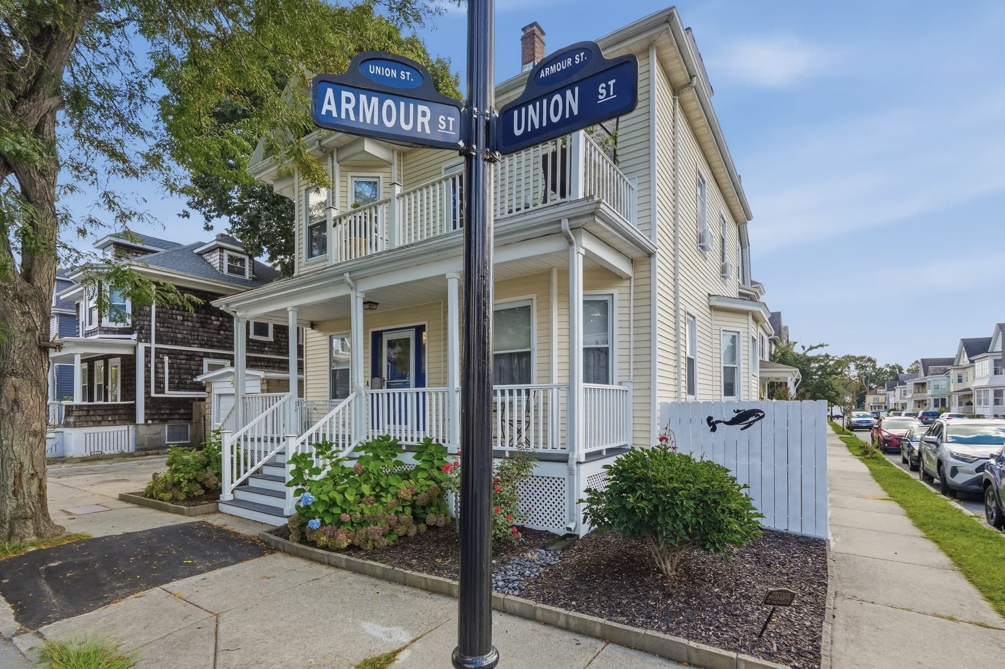 Single Family Residence at 590 Union Street, New Bedford MA 02740, New Bedford, photo 2 of 25