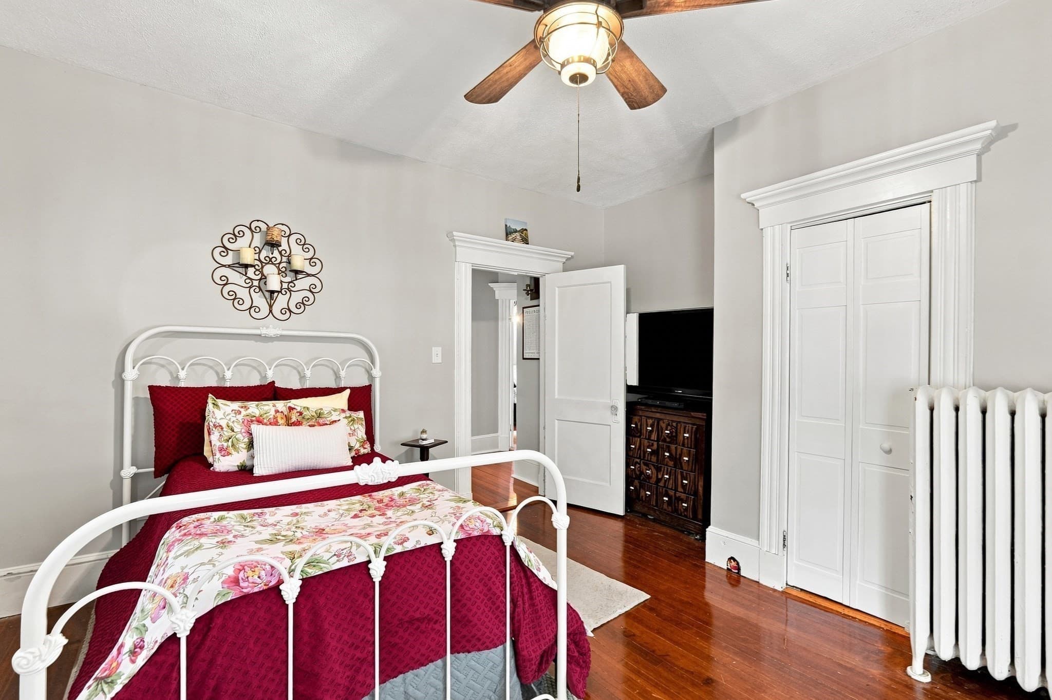 Single Family Residence at 590 Union Street, New Bedford MA 02740, New Bedford, photo 16 of 25