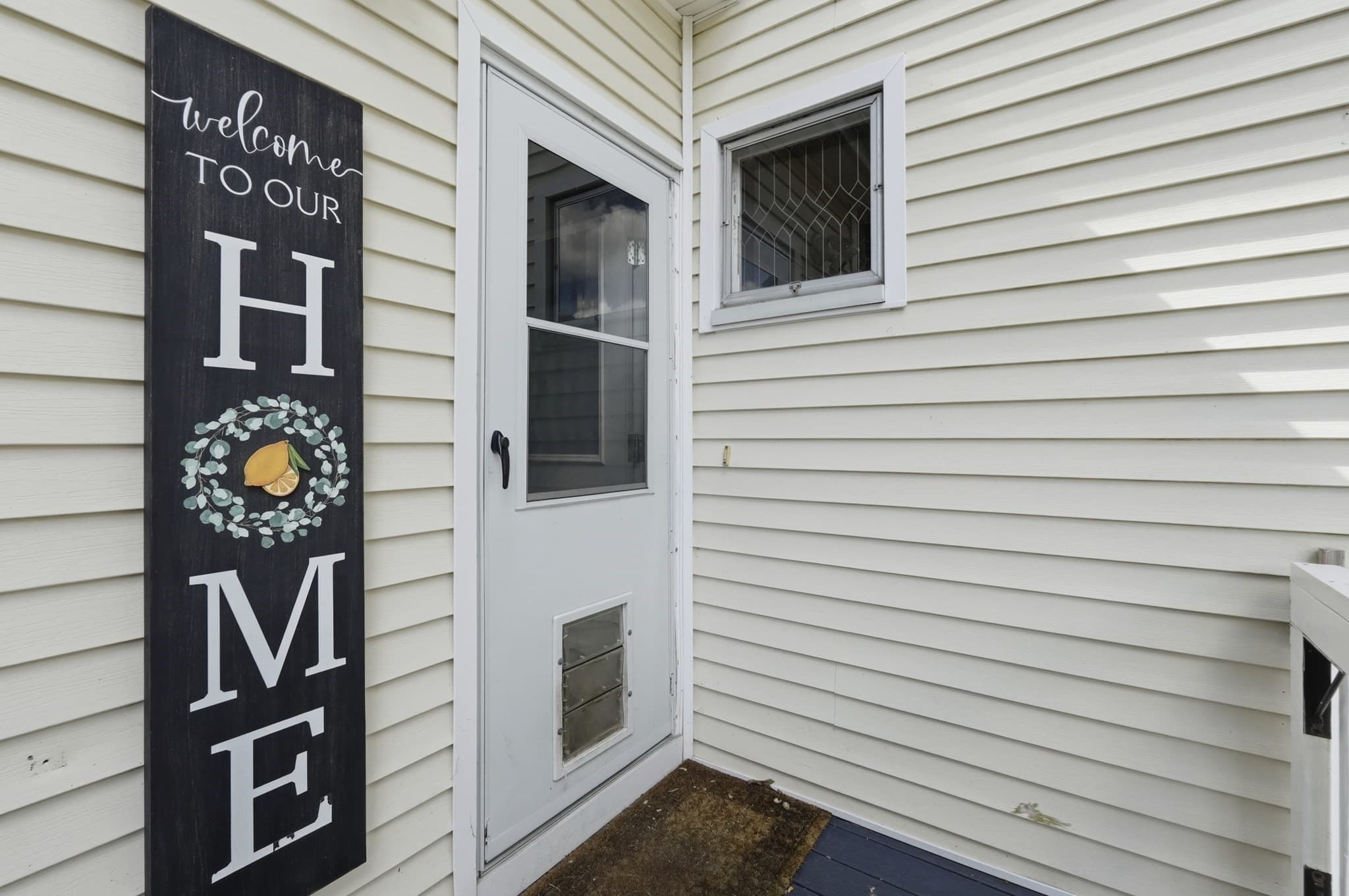 Single Family Residence at 590 Union Street, New Bedford MA 02740, New Bedford, photo 3 of 25