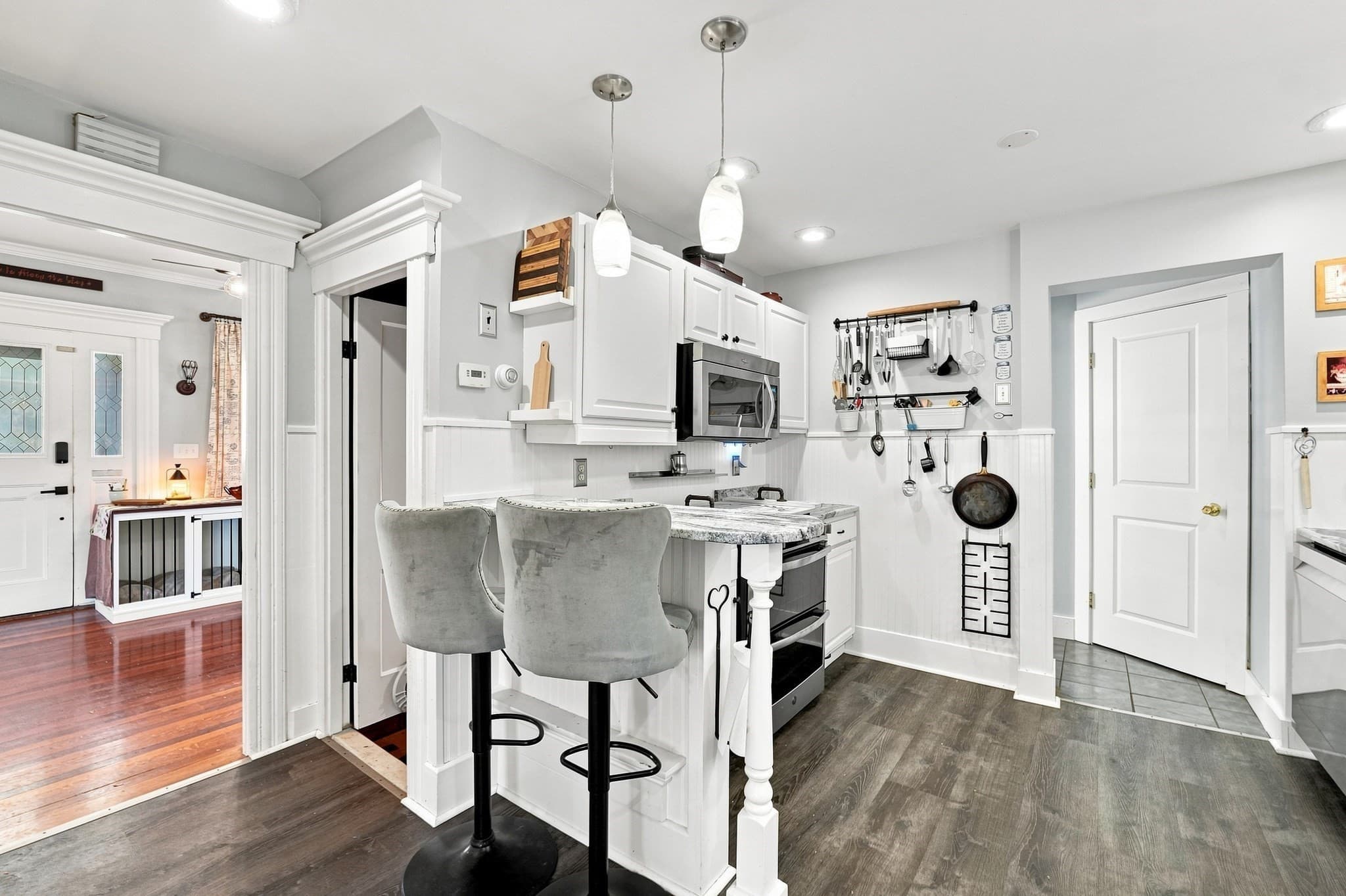 Single Family Residence at 590 Union Street, New Bedford MA 02740, New Bedford, photo 9 of 25