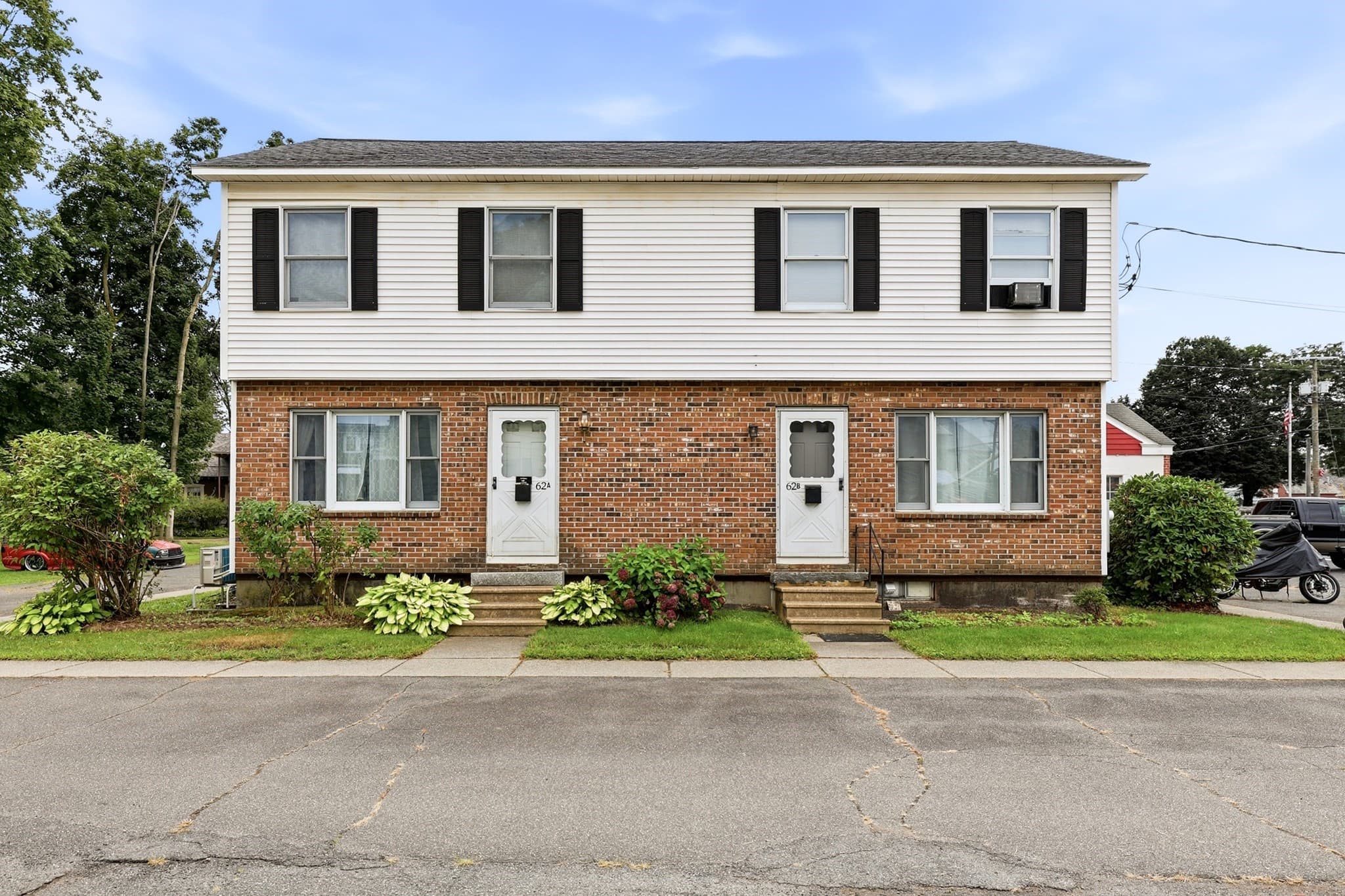 62 N Main St, Deerfield MA 01373
