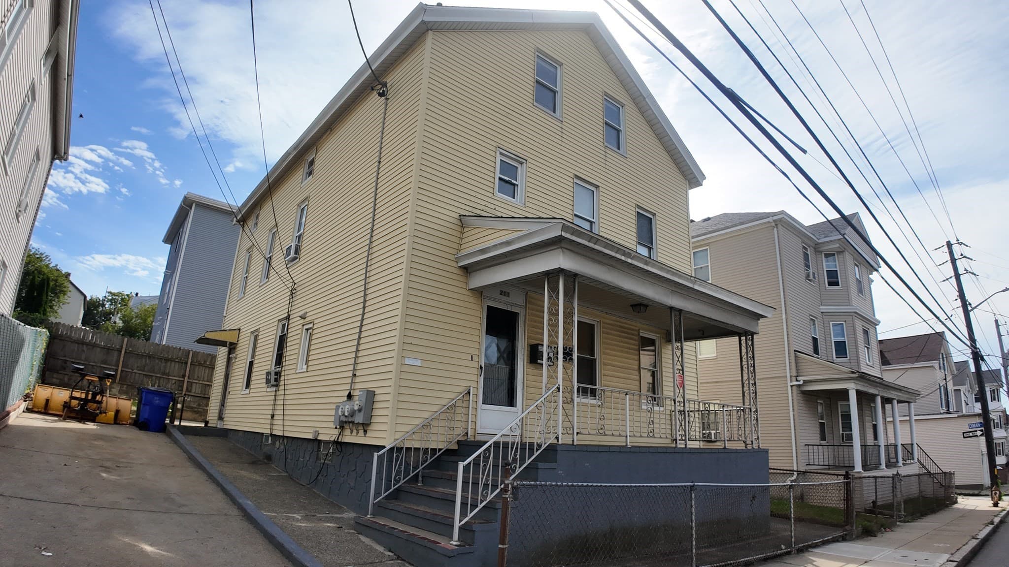 2 Family - 2 Units Up/Down at 211 Wiliam, Fall River MA 02721, Fall River, photo 3 of 36