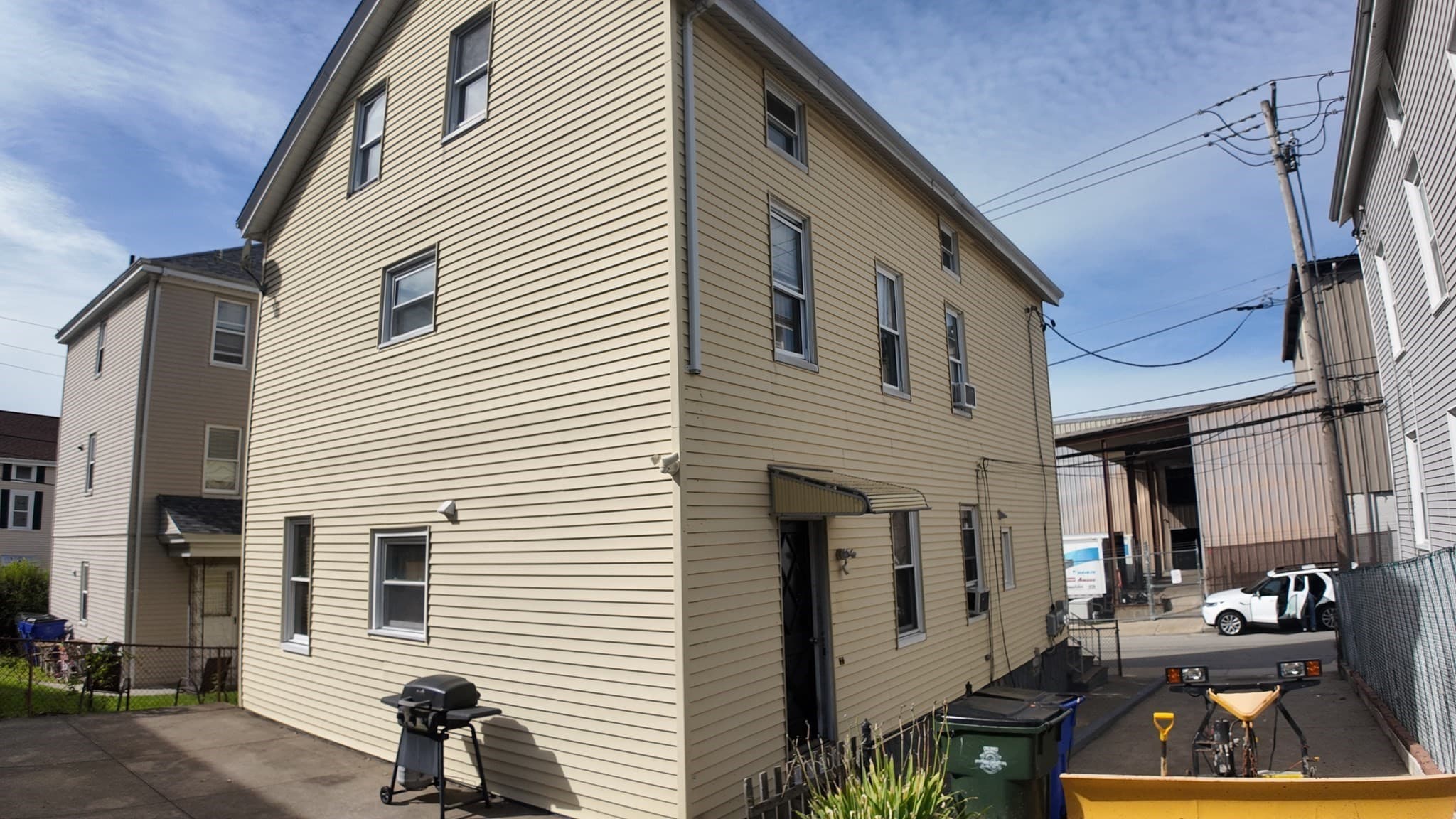 2 Family - 2 Units Up/Down at 211 Wiliam, Fall River MA 02721, Fall River, photo 4 of 36
