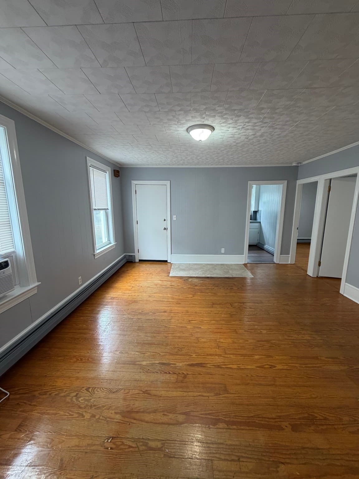 2 Family - 2 Units Up/Down at 211 Wiliam, Fall River MA 02721, Fall River, photo 21 of 36