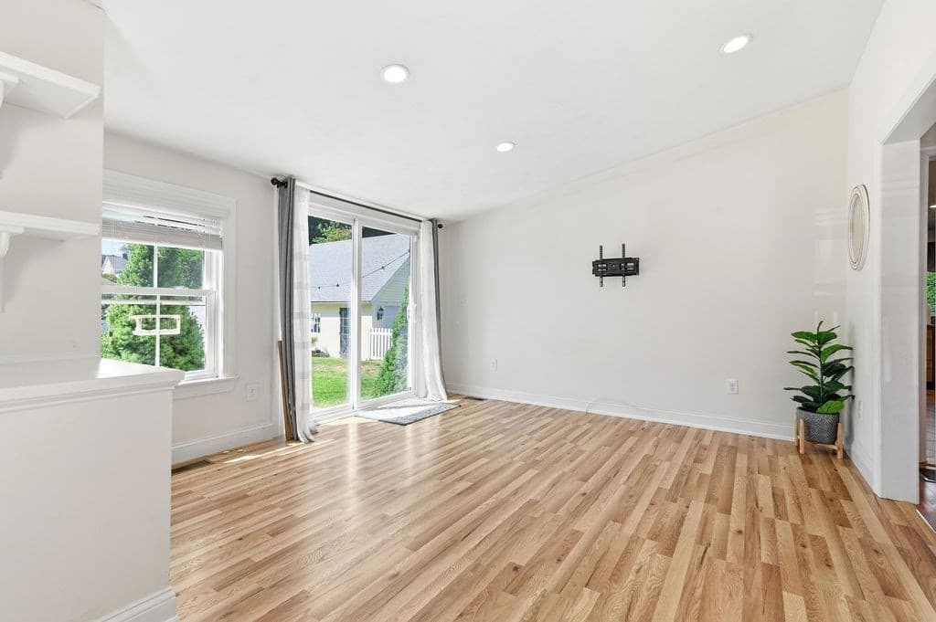 Single Family Residence at 92 Lake Ave, Walpole MA 02081, Walpole, photo 13 of 42