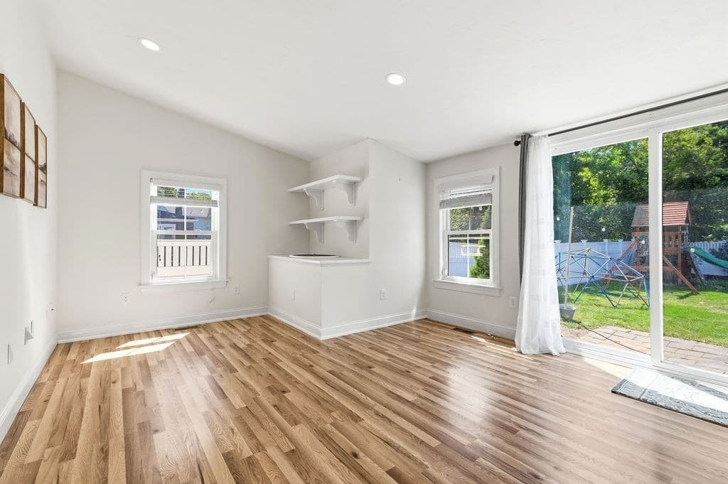 Single Family Residence at 92 Lake Ave, Walpole MA 02081, Walpole, photo 12 of 42