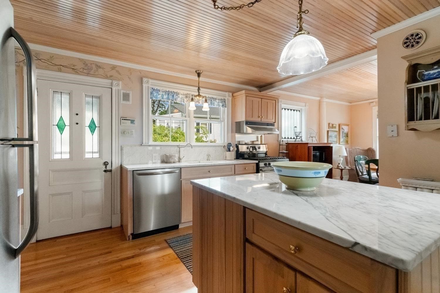 Single Family Residence at 8 Leonard Cir, Medford MA 02155, Medford, photo 7 of 42