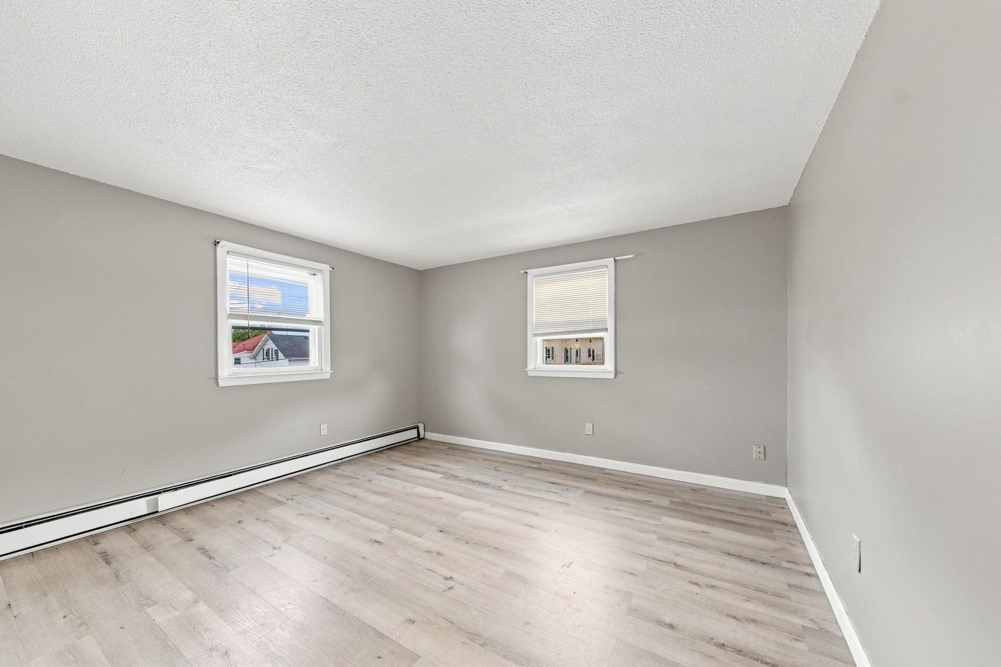 Condominium at 243 Robeson St # 3, Fall River MA 02720, Fall River, photo 17 of 20