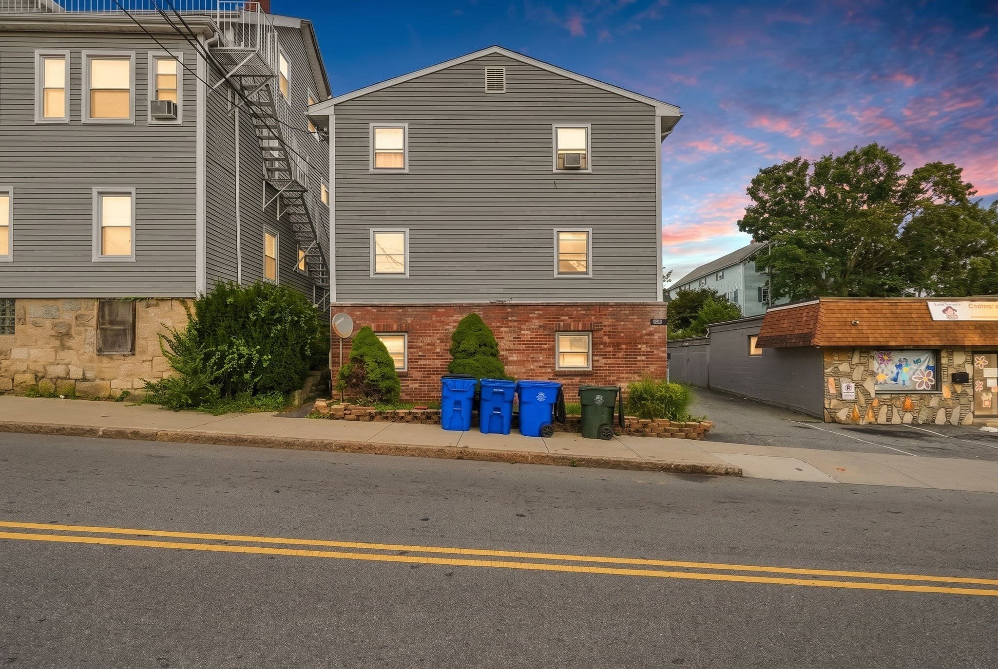 Condominium at 243 Robeson St # 3, Fall River MA 02720, Fall River, photo 3 of 20