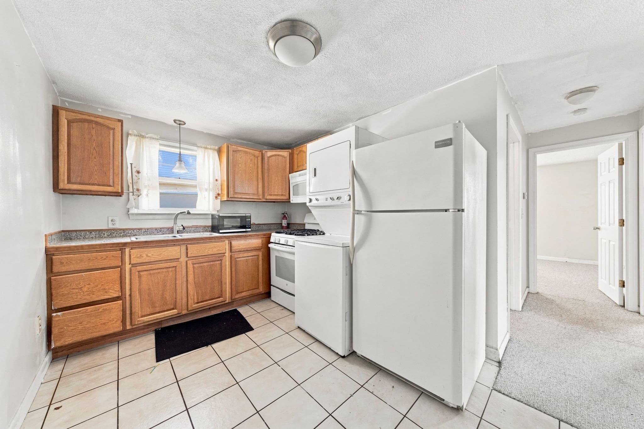 Condominium at 243 Robeson St # 6, Fall River MA 02720, Fall River, photo 6 of 19