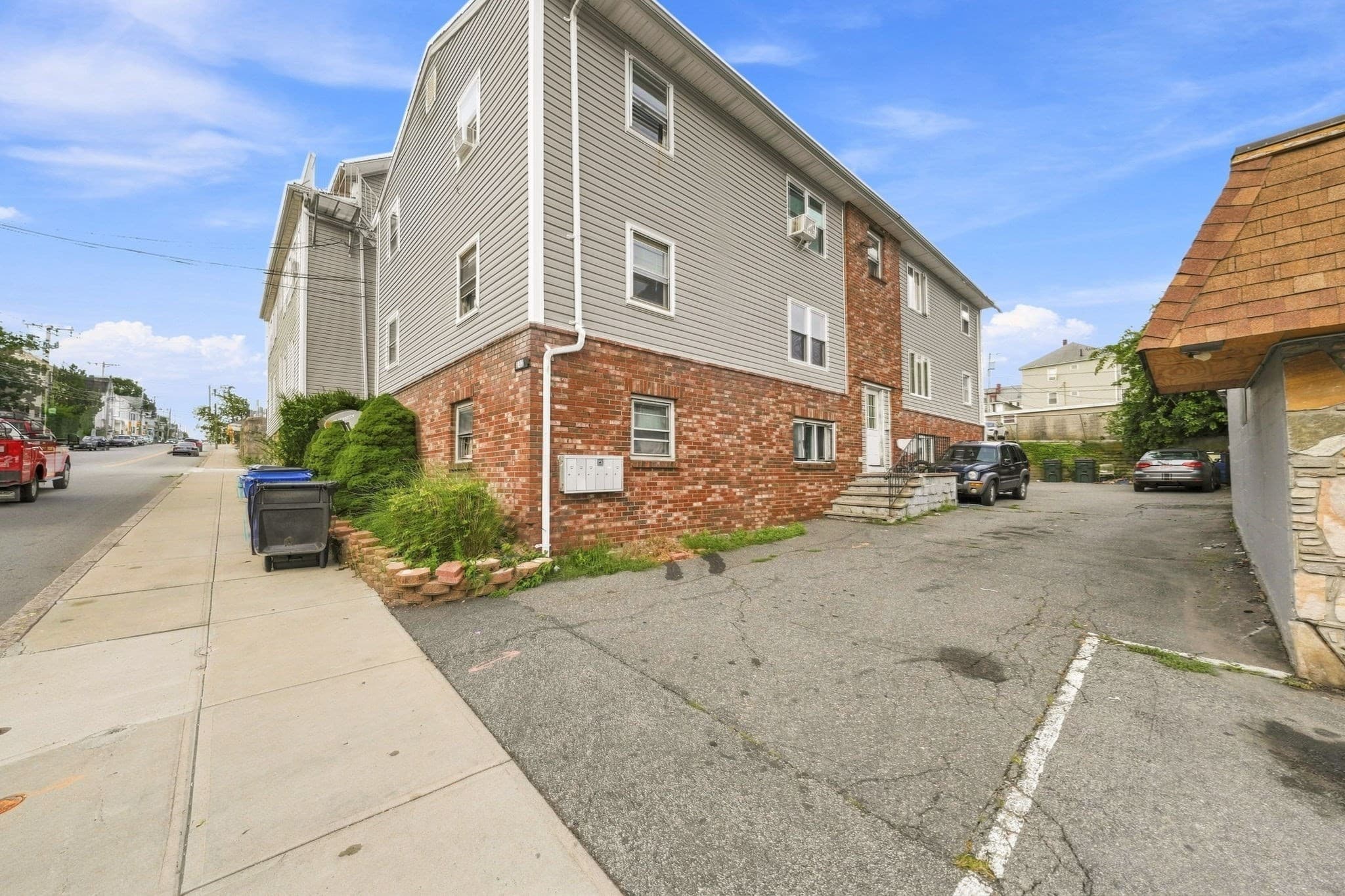 243 Robeson St # 6, Fall River MA 02720
