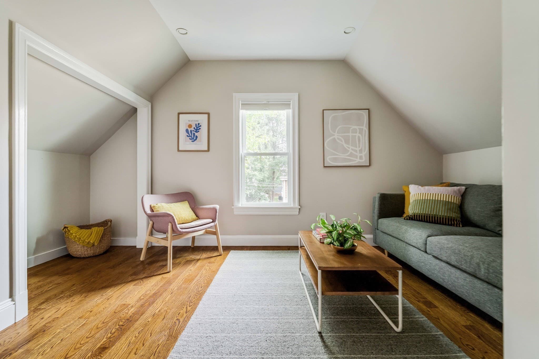 2 Family - 2 Units Up/Down at 88 Oxford Street, Somerville MA 02143, Somerville, photo 16 of 35