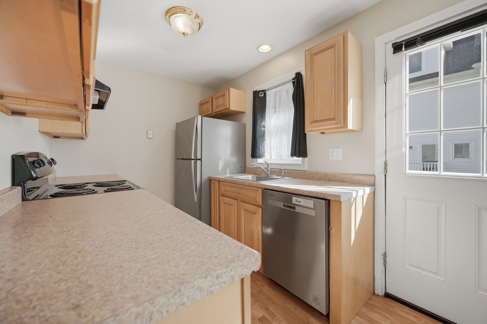 Condominium at 61 Pine St # 13, Attleboro MA 02703, Attleboro, photo 12 of 26
