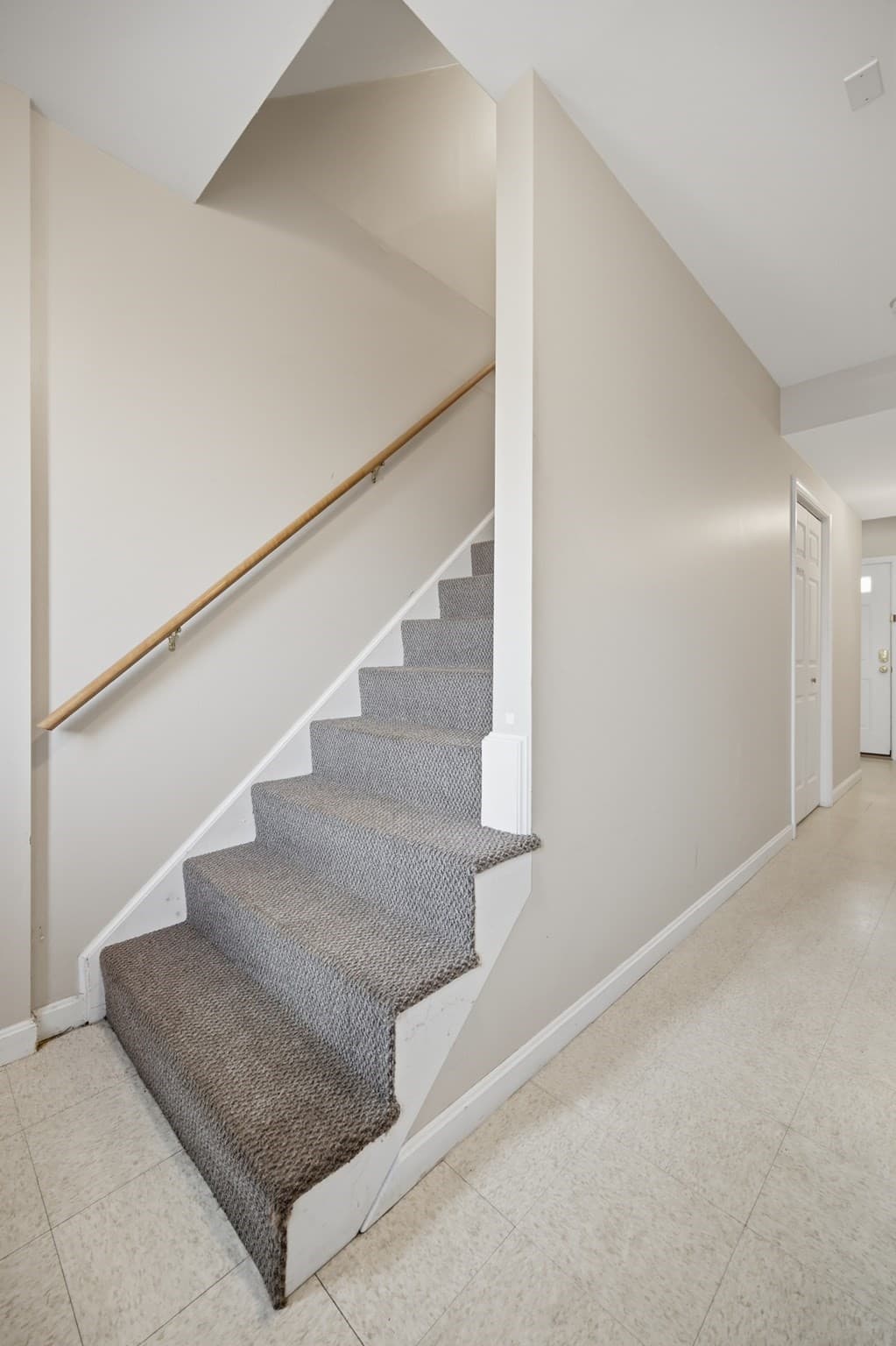 Condominium at 61 Pine St # 13, Attleboro MA 02703, Attleboro, photo 5 of 26