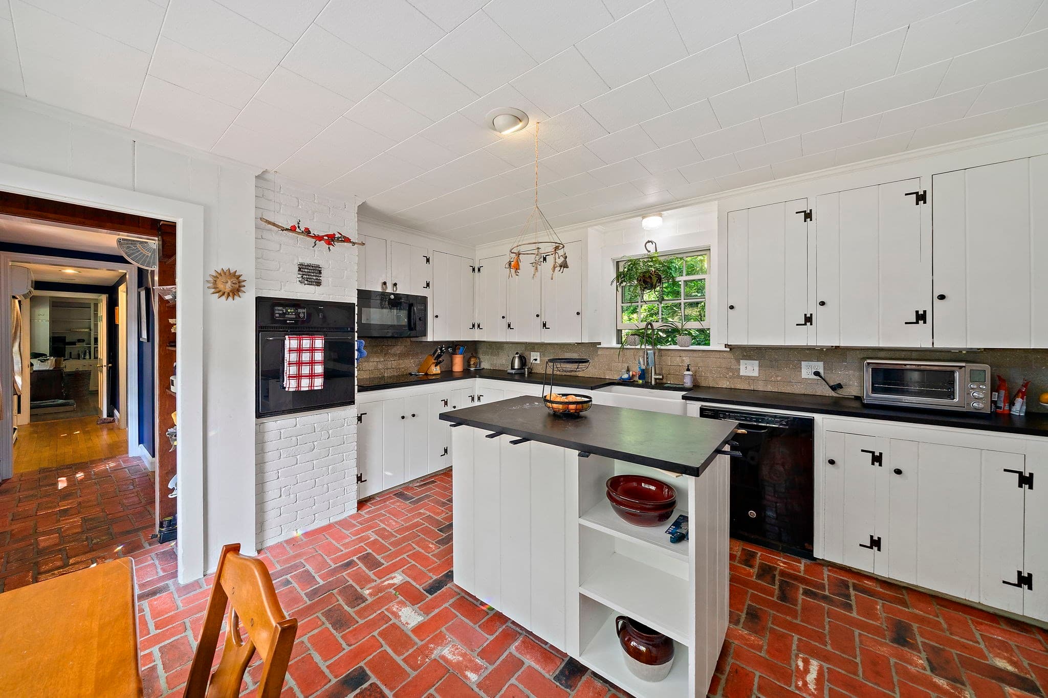 Single Family Residence at 128 Whitford Cir, Marshfield MA 02050, Marshfield, photo 6 of 38