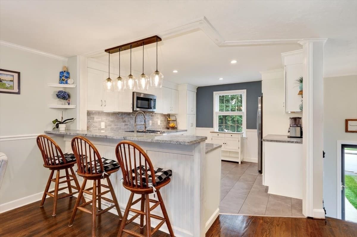 Single Family Residence at 15 Donna Rd, Weymouth MA 02190, Weymouth, photo 6 of 31